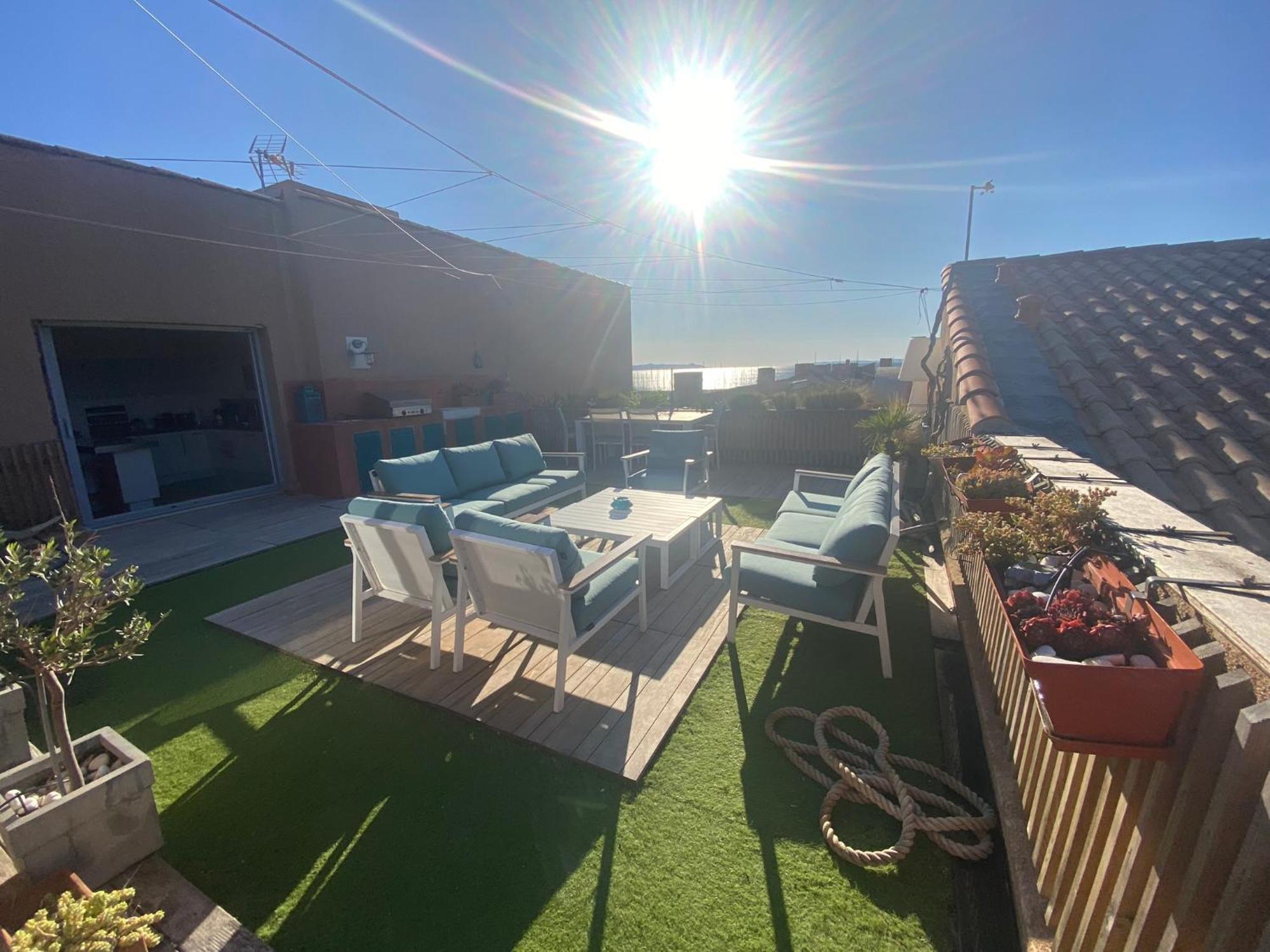 Port Duplex Plein Sud 200 M2 Et 100 M2 De Terrasse Hyeres